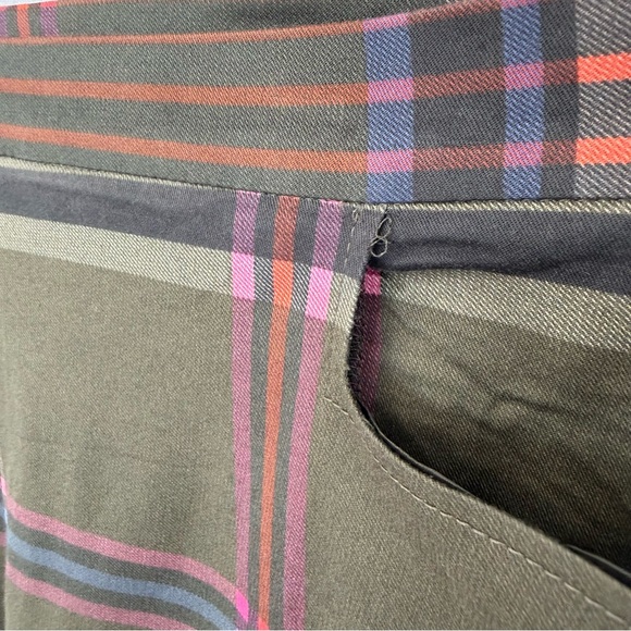 AKRIS PUNTO Women’s Size 12 Olive Plaid Side Zip Slim Fit Ankle Pants - Picture 3 of 12